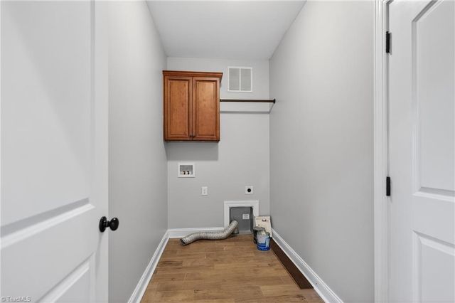 3439 Grandview Crossing Lane, Pfafftown, NC 27040