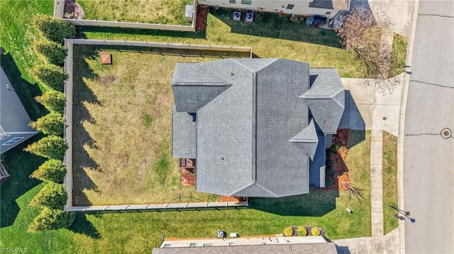 3439 Grandview Crossing Lane, Pfafftown, NC 27040