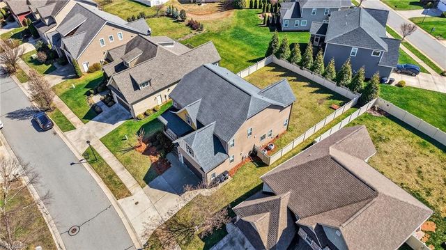 3439 Grandview Crossing Lane, Pfafftown, NC 27040