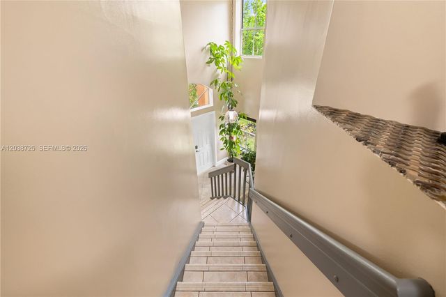 2021 Barcelona Ter, Margate, FL 33063