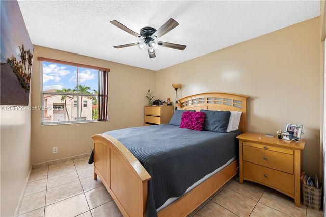 2021 Barcelona Ter, Margate, FL 33063