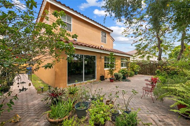 2021 Barcelona Ter, Margate, FL 33063
