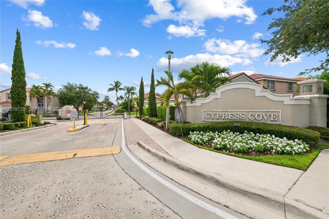 2021 Barcelona Ter, Margate, FL 33063