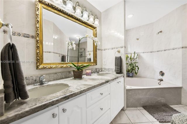 2021 Barcelona Ter, Margate, FL 33063