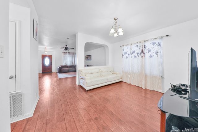 1427 DIAMOND BLF, San Antonio, TX 78251