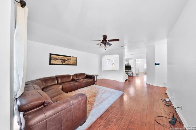 1427 DIAMOND BLF, San Antonio, TX 78251