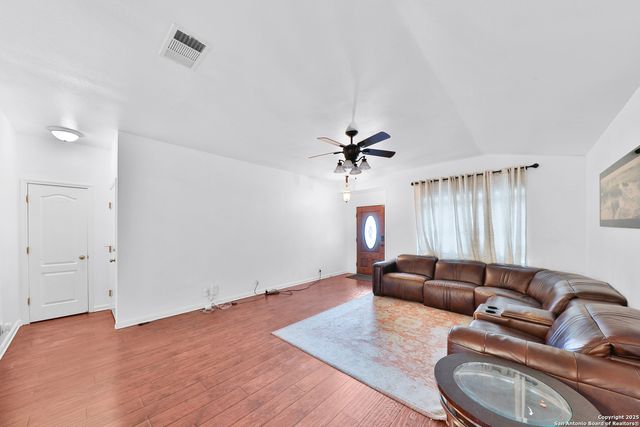 1427 DIAMOND BLF, San Antonio, TX 78251