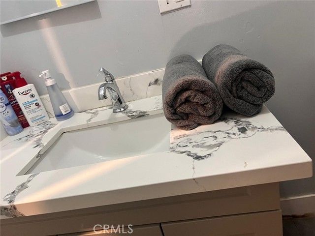 1205 W 57th, Los Angeles, CA 90037