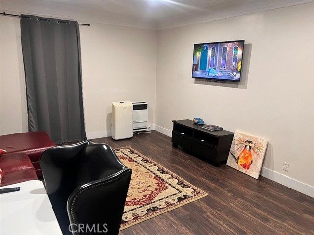 1205 W 57th, Los Angeles, CA 90037