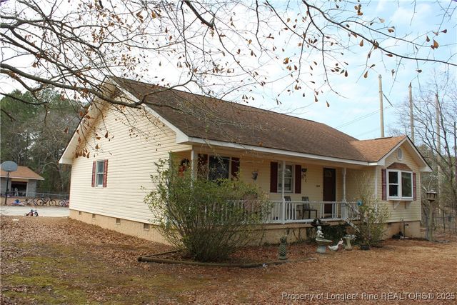 2333 Lake Upchurch Drive, Parkton, NC 28371
