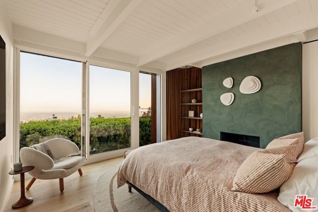 8937 Appian Way, Los Angeles, CA 90046