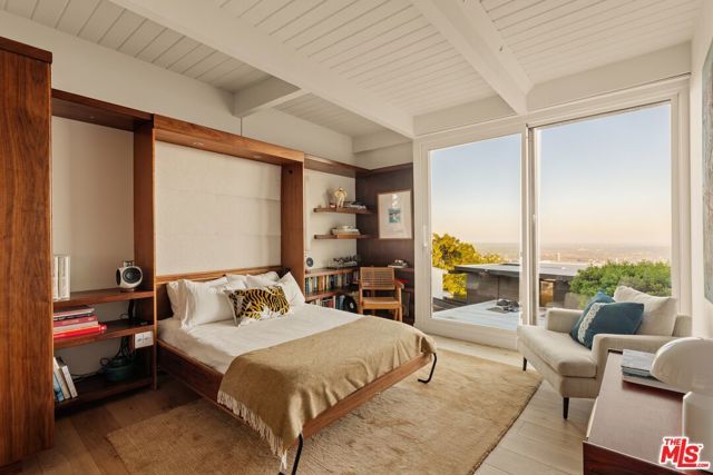 8937 Appian Way, Los Angeles, CA 90046