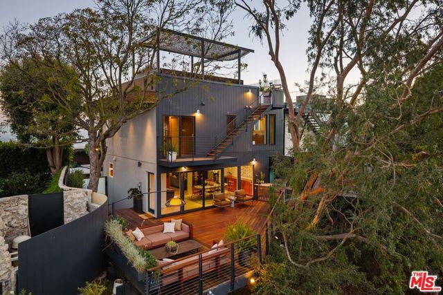 8937 Appian Way, Los Angeles, CA 90046