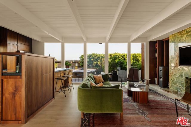 8937 Appian Way, Los Angeles, CA 90046