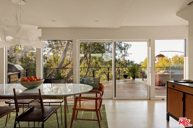8937 Appian Way, Los Angeles, CA 90046