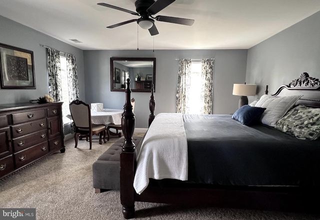 383 EL VISTA DR, Hanover, PA 17331