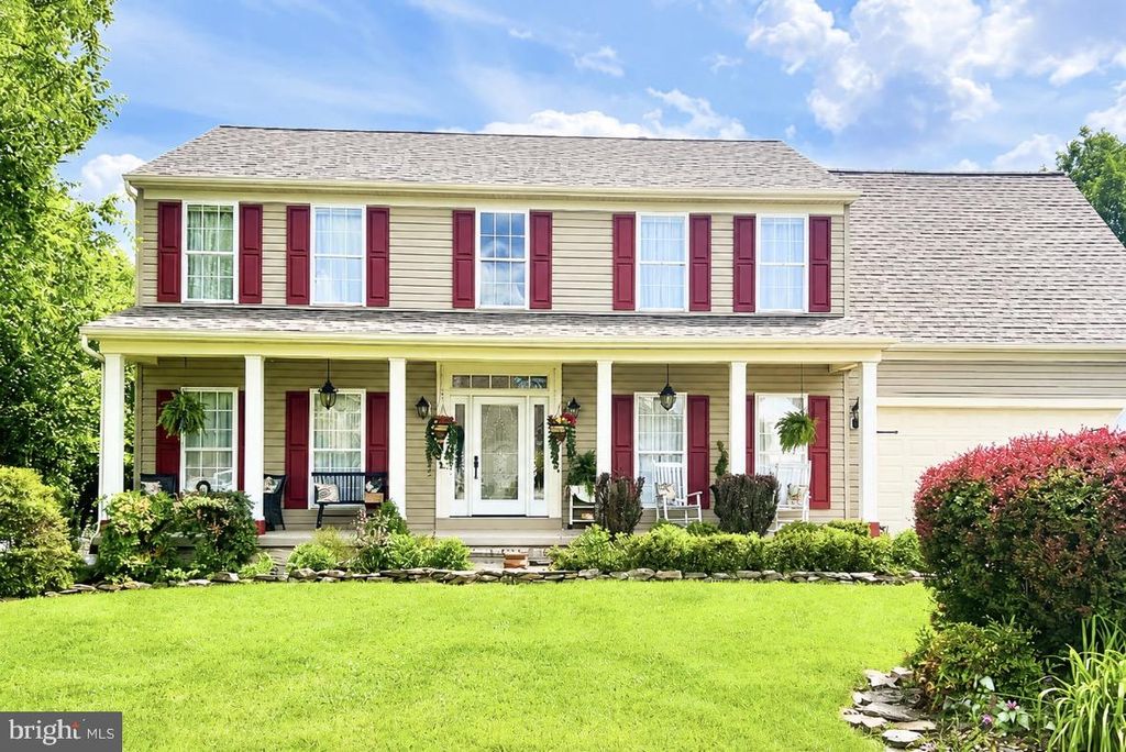 383 EL VISTA DR, Hanover, PA 17331