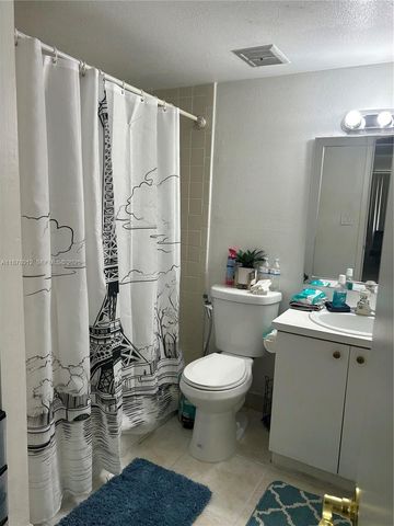 17901 NW 68th Avenue T101, Hialeah, FL 33015