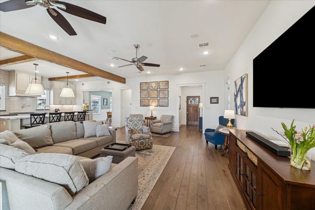 216 W 30th Street, Houston, TX 77018