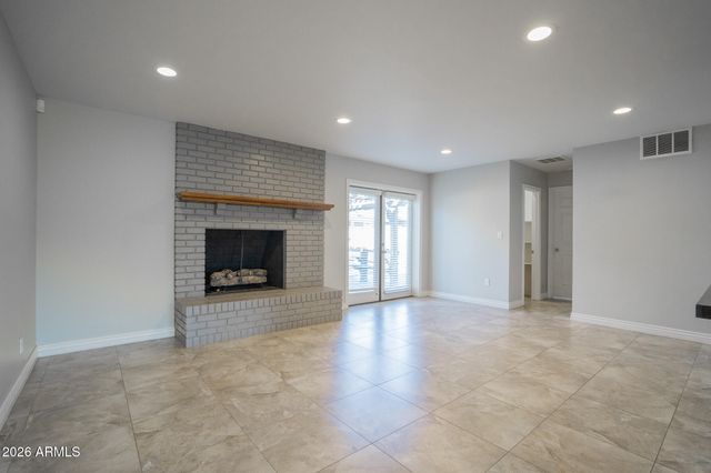 1008 E Citrus Way, Phoenix, AZ 85014