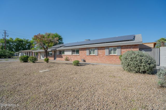 1008 E Citrus Way, Phoenix, AZ 85014
