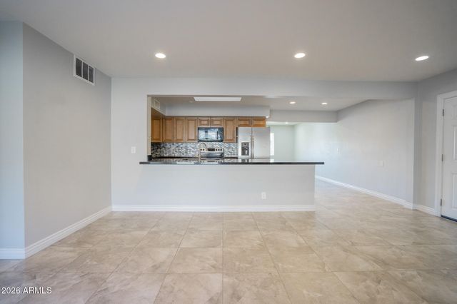 1008 E Citrus Way, Phoenix, AZ 85014