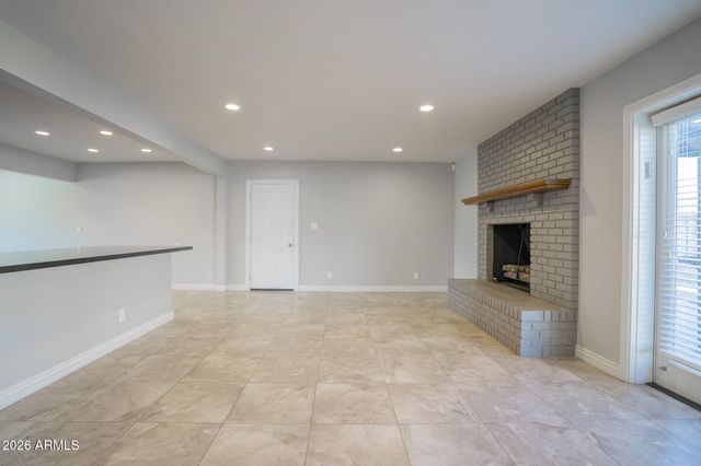1008 E Citrus Way, Phoenix, AZ 85014