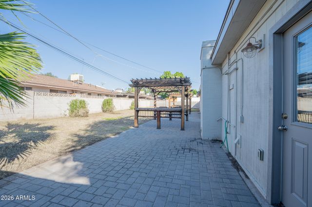 1008 E Citrus Way, Phoenix, AZ 85014