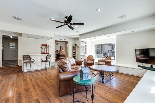 4558 Shady Hill Drive, Dallas, TX 75229