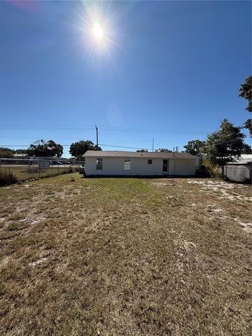 311 E BRIDGERS AVENUE, Auburndale, FL 33823