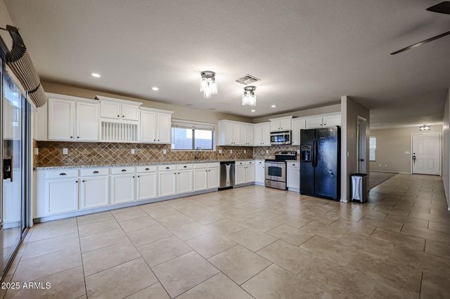 26224 N 40th Place, Phoenix, AZ 85050