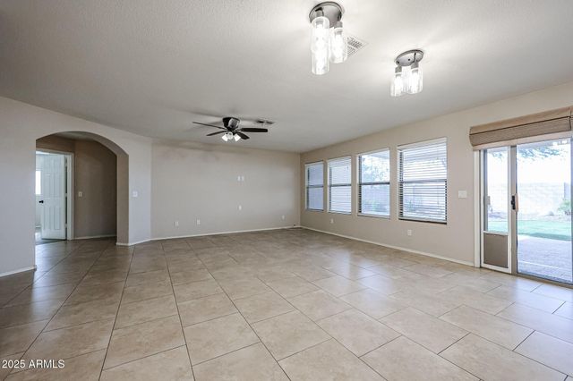 26224 N 40th Place, Phoenix, AZ 85050