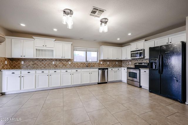 26224 N 40th Place, Phoenix, AZ 85050