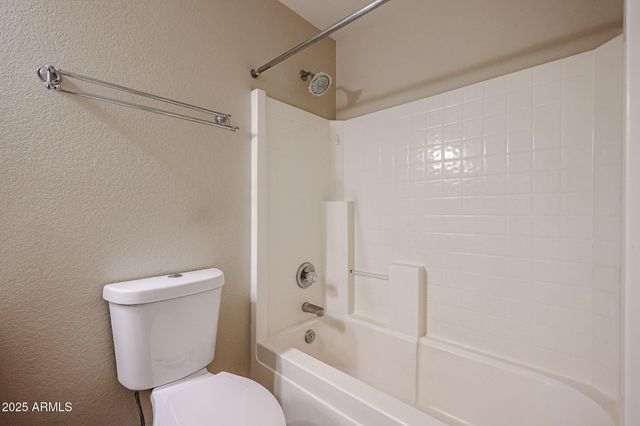 26224 N 40th Place, Phoenix, AZ 85050