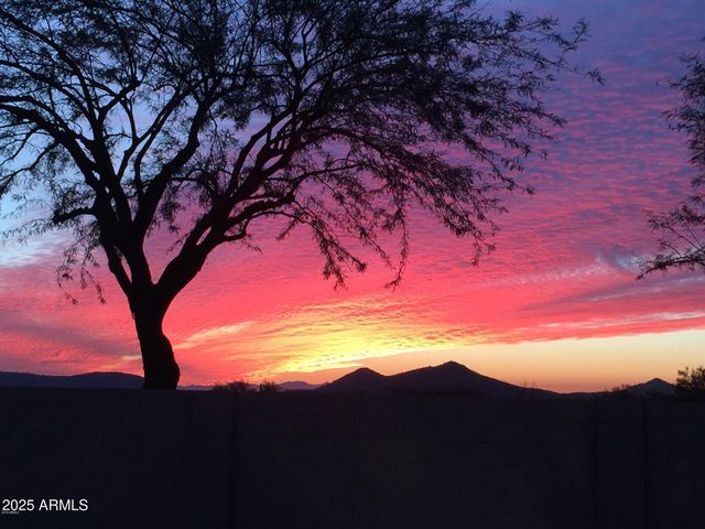 26224 N 40th Place, Phoenix, AZ 85050