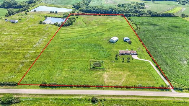 10804 Wellman Road, Mclouth, KS 66054