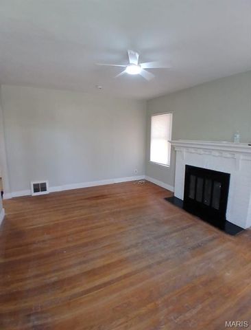 1815 S New Florissant Road, Florissant, MO 63031