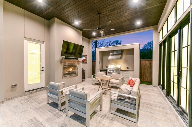 2205 Goldsmith Street, Houston, TX 77030