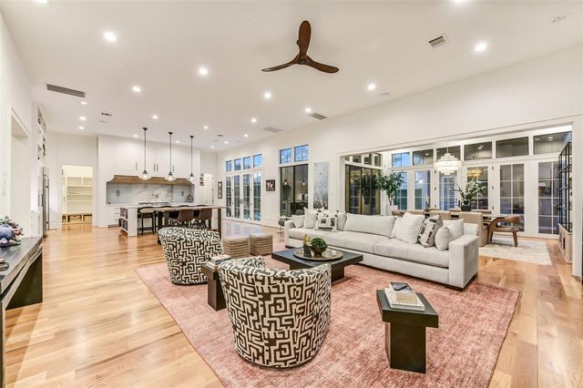 2205 Goldsmith Street, Houston, TX 77030