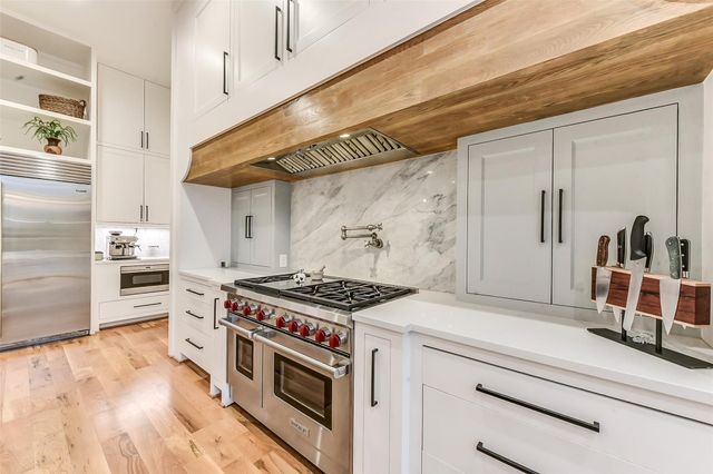 2205 Goldsmith Street, Houston, TX 77030