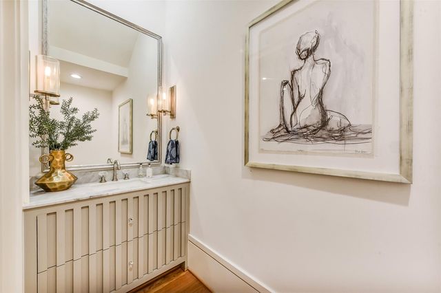 2205 Goldsmith Street, Houston, TX 77030