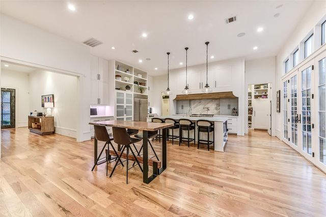 2205 Goldsmith Street, Houston, TX 77030