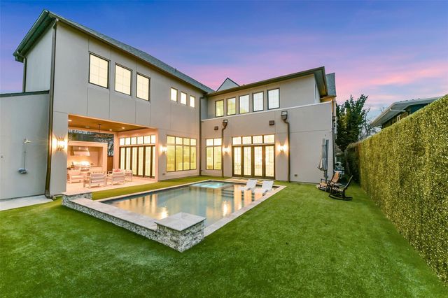 2205 Goldsmith Street, Houston, TX 77030