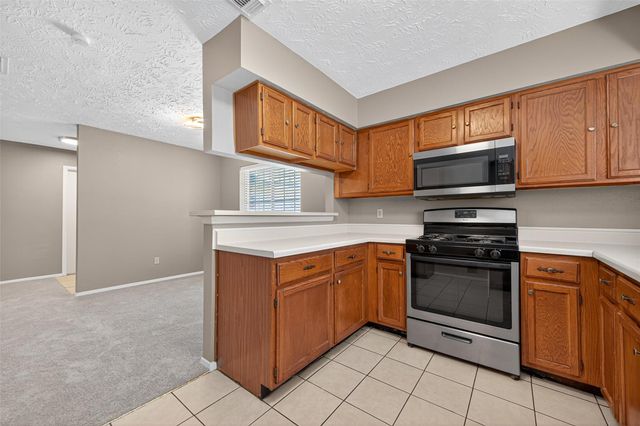 9611 Thistle Trail Drive, Houston, TX 77070
