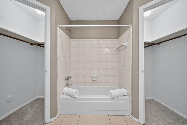 9611 Thistle Trail Drive, Houston, TX 77070