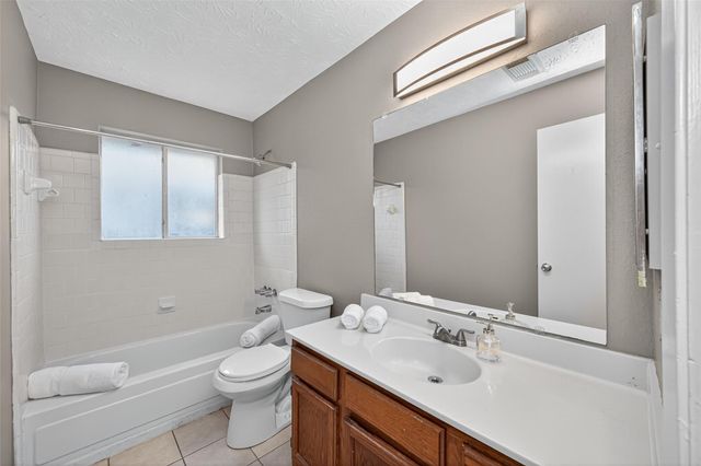 9611 Thistle Trail Drive, Houston, TX 77070