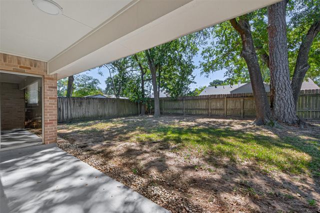 9611 Thistle Trail Drive, Houston, TX 77070