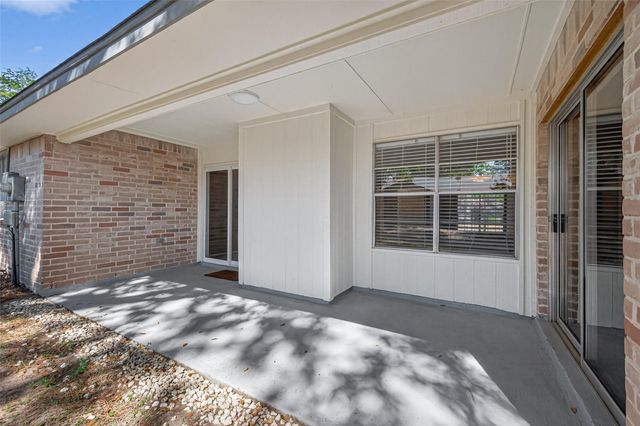 9611 Thistle Trail Drive, Houston, TX 77070
