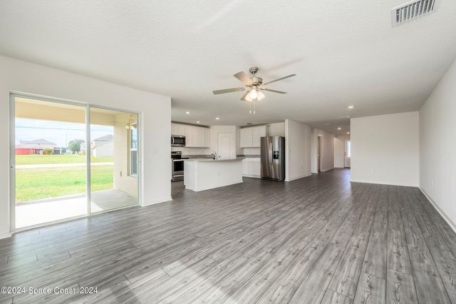 2120 Garbett Avenue SW, Palm Bay, FL 32908