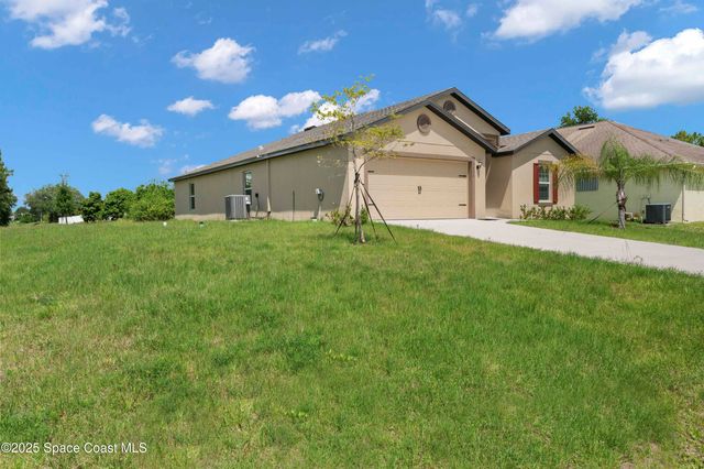 2120 Garbett Avenue SW, Palm Bay, FL 32908